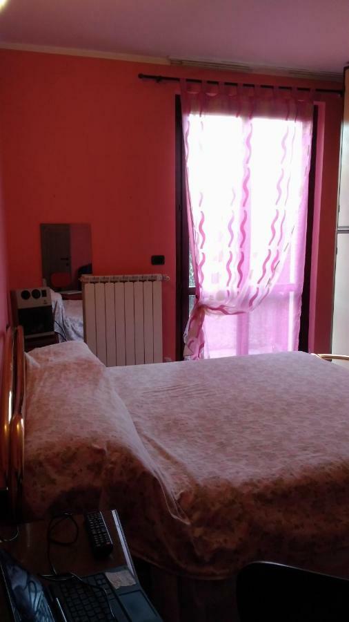 Villetta Rossini Appartamento Da Condividere Con Me Luciano Servizio Ospiti Taxi Driver Navetta No Wifi 2 Camera Da Letto Per 5 Persone Valbrembo المظهر الخارجي الصورة